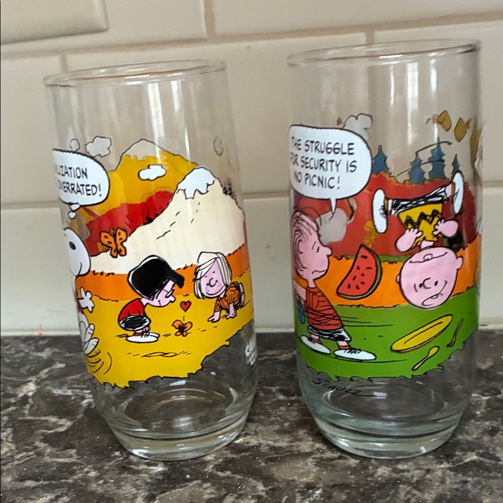 Schultz Cartoon Character Glasses - Red and Yellow
